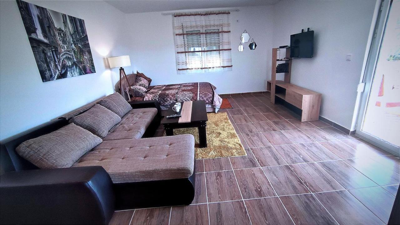 Apartament Venecija Budva
