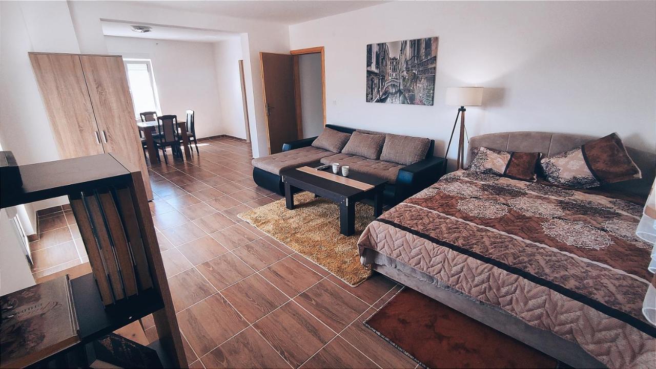 Apartament Venecija *