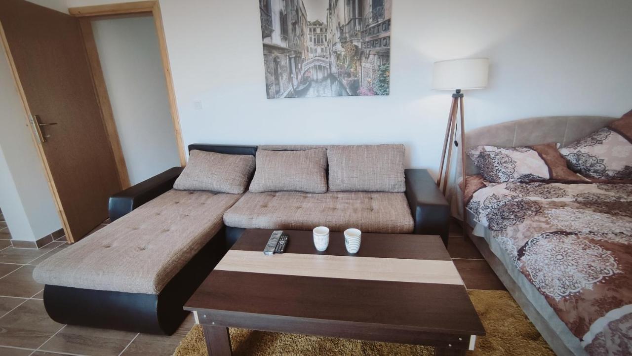 Apartman Venecija *