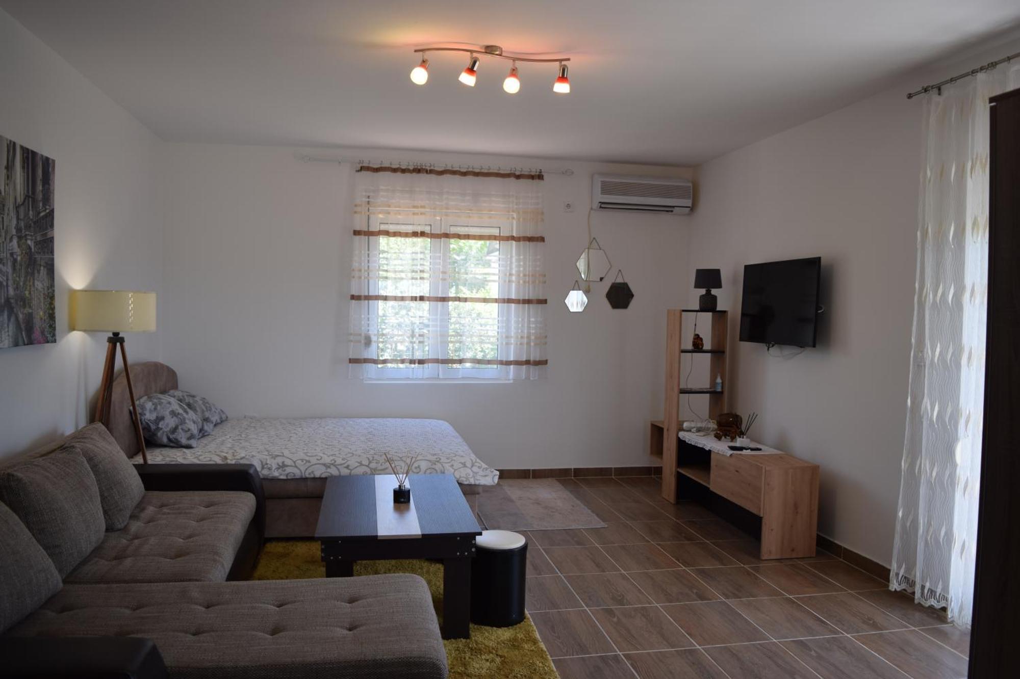 Apartment Venecija *